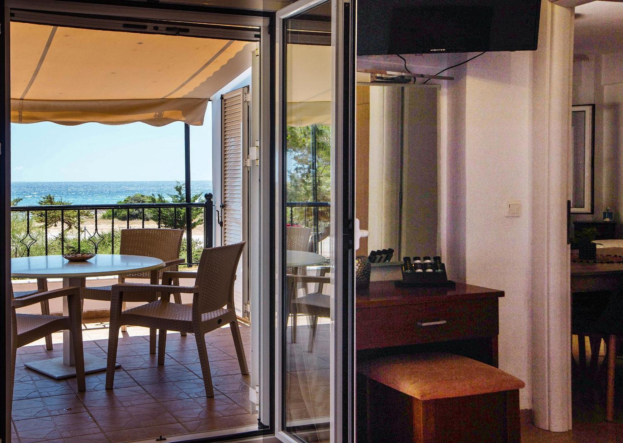 Romanos Beach Villas Luaran gambar