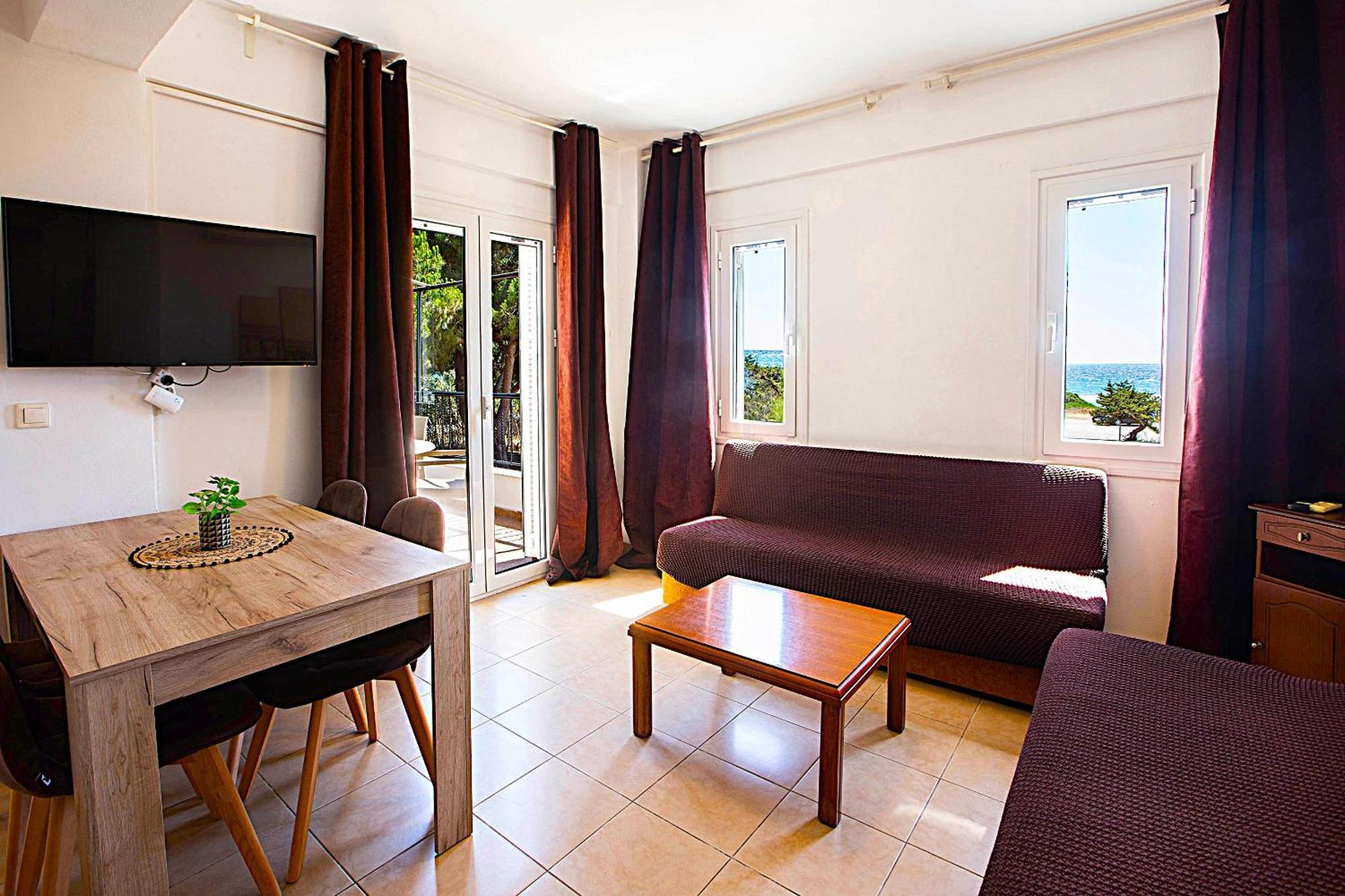 Romanos Beach Villas Luaran gambar