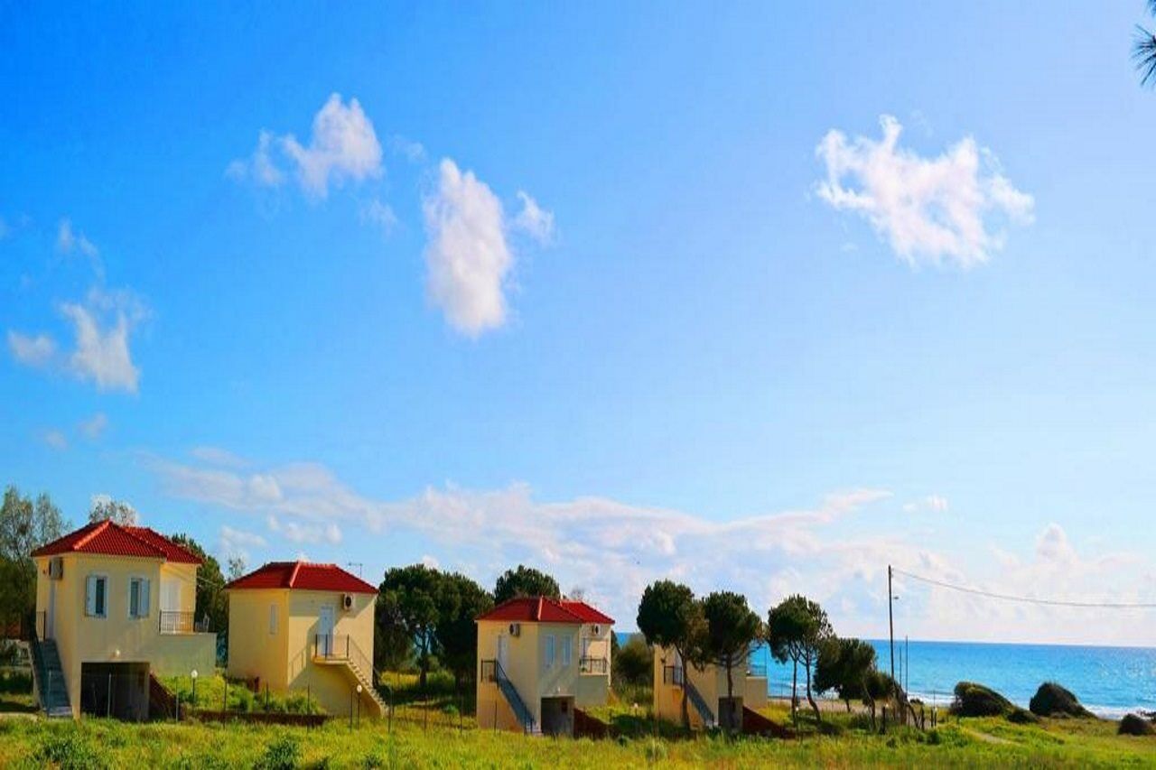 Romanos Beach Villas Luaran gambar