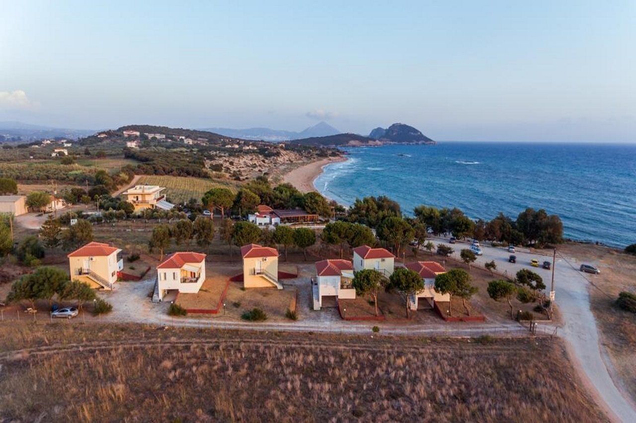 Romanos Beach Villas Luaran gambar